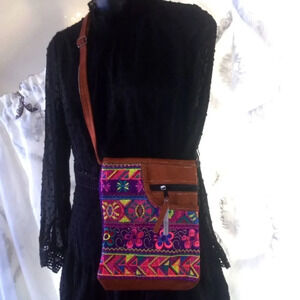 *Mexican embroidery crossbody bag (box DK )